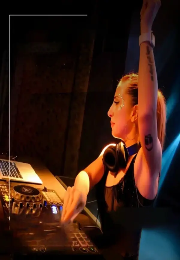 DJ Sedef Kültekin ile 90'ler 2000'ler Türkçe Pop thumbnail