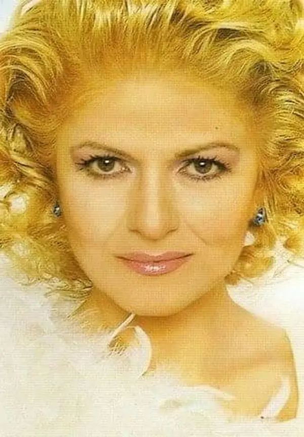 Gülden Karaböcek - Bir Arabesk Rüya Konseri thumbnail
