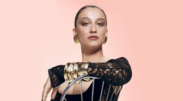 Melike Şahin thumbnail